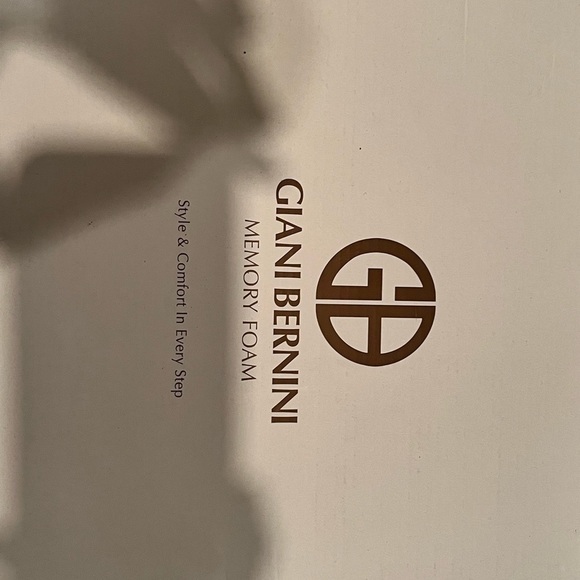 New! Giani Bernini Womens Korma Leather Almond Toe Ankle Chelsea - Picture 14 of 15